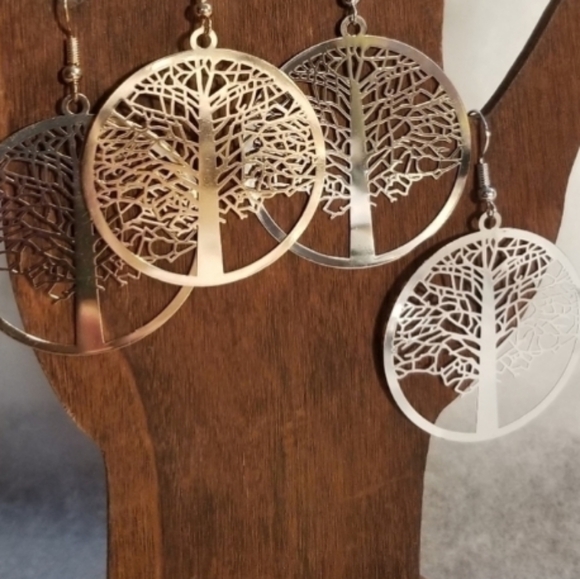 Gold Tone Tree of Life Earrings on Pierced Ear wires Lg 2" Hypoallergenic metal - Picture 4 of 7